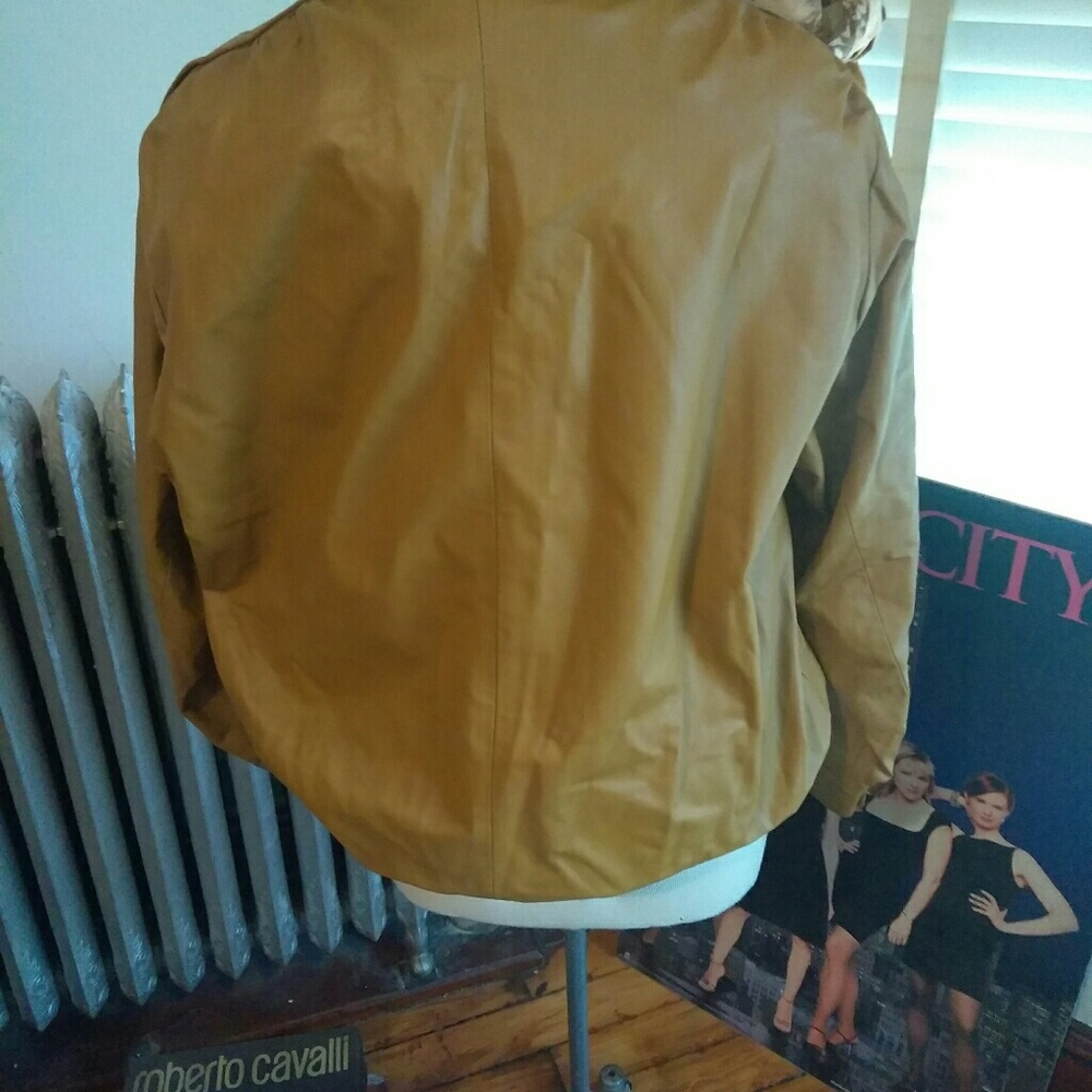 Coat - Picture 4 of 4